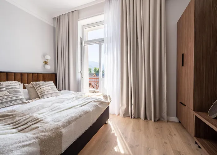 Apartprestige Krupówki z widokiem na Giewont lub Krupówki